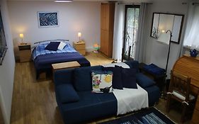 Souterain Appartement 19 min zu Fuß Downtown